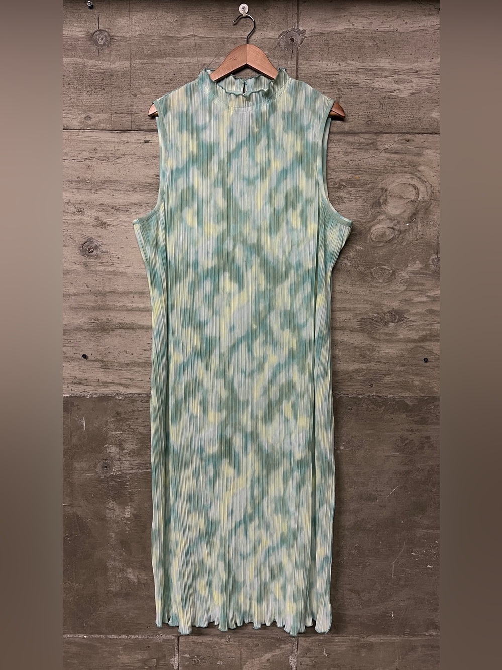 Sleeveless Plisse Midi Dress in Aqua Tie-Dye